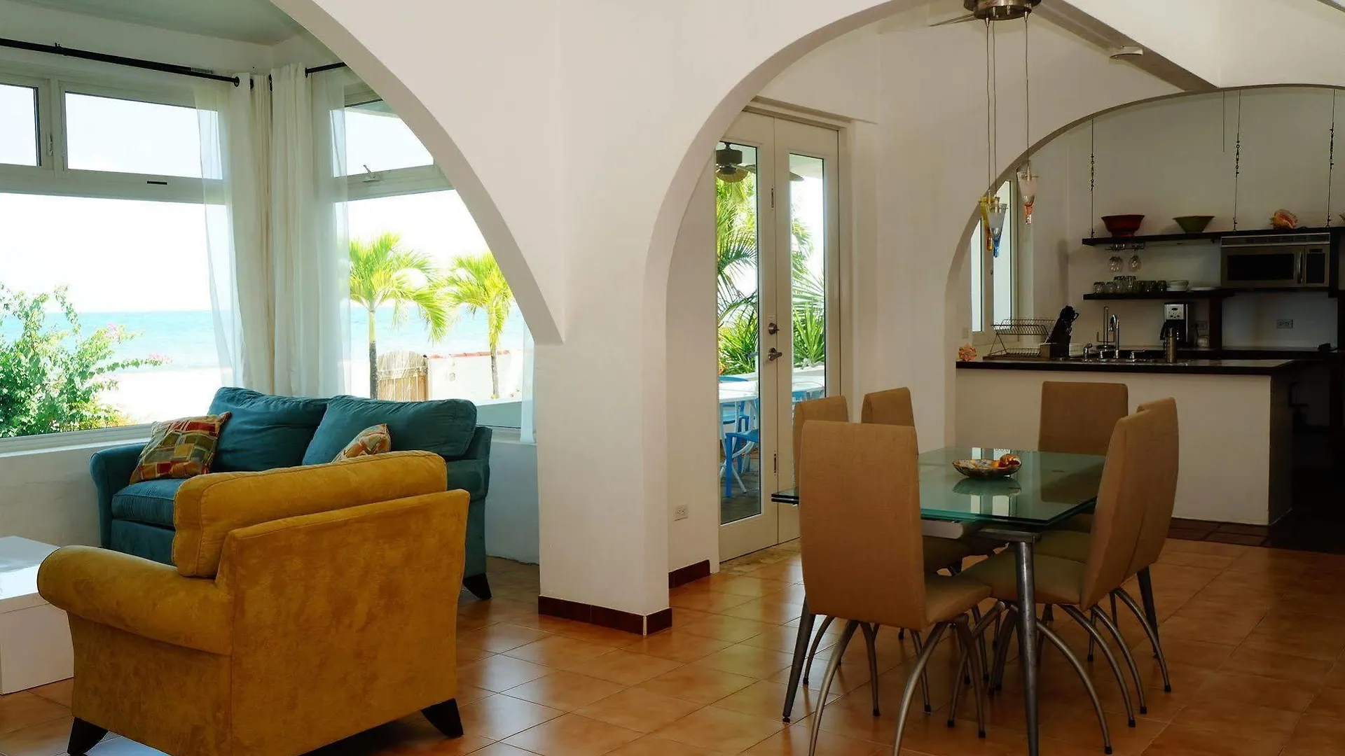 ויסקז Bravo Beach Hotel